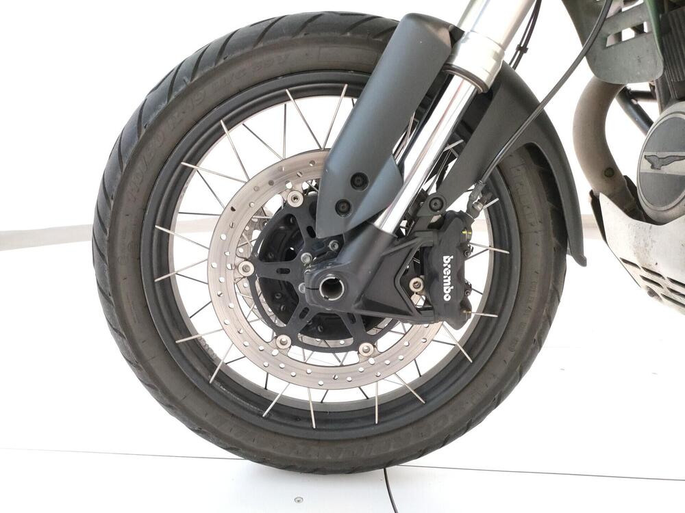 Moto Guzzi V85 TT Centenario (2021 - 22) (8)