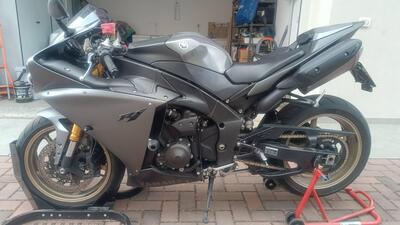 Yamaha YZF R1 (2012 - 14) usata