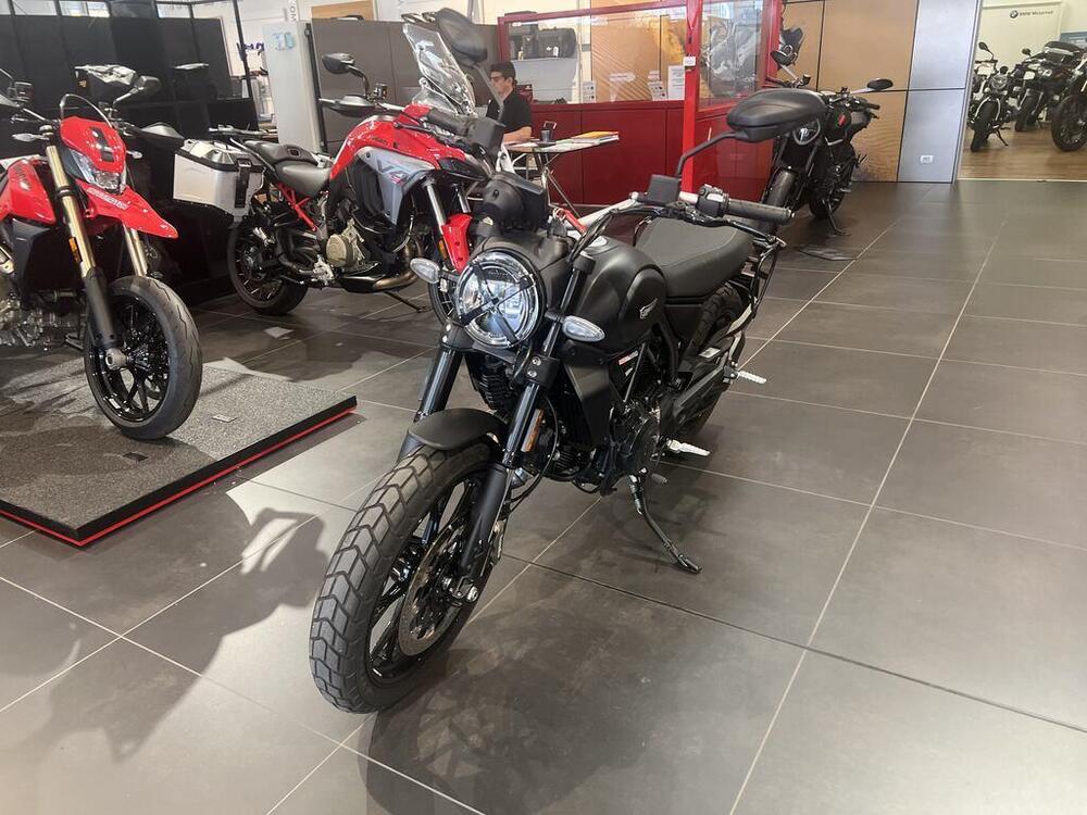 Ducati Scrambler 800 Icon Dark (2025 - 26) (4)
