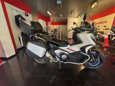 Honda X-ADV 750 DCT Travel (2021 - 24) usata