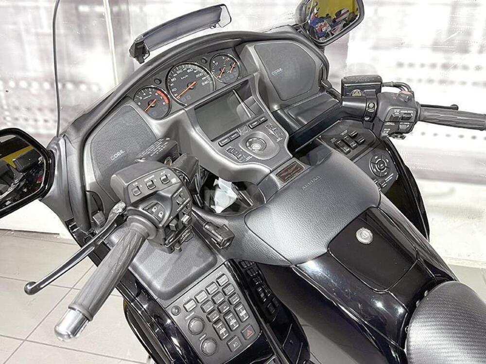 Honda GL 1800 Gold Wing (2007 - 11) (6)