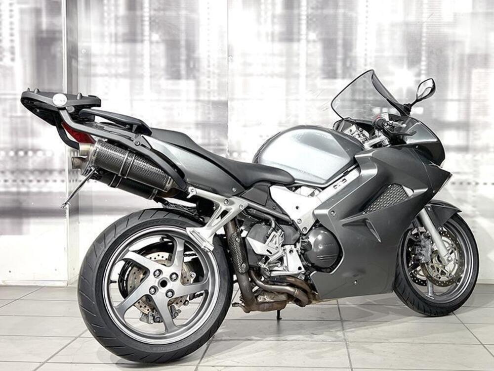 Honda VFR 800 (2006 - 13) (7)