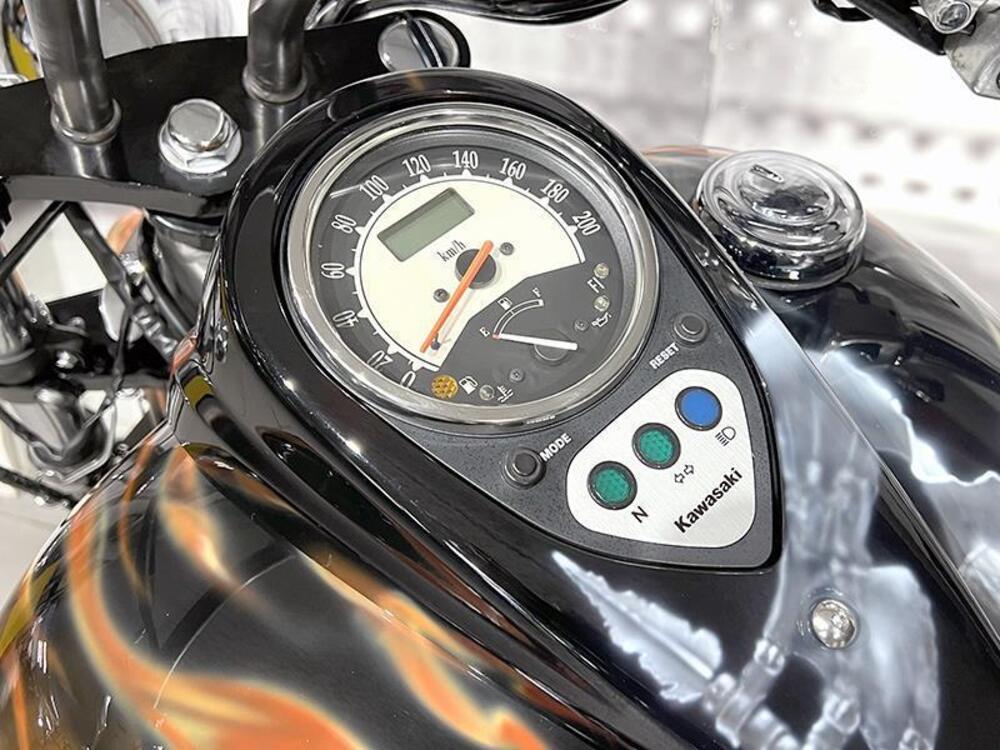 Kawasaki Vulcan VN 900 Custom (2006 - 09) (9)