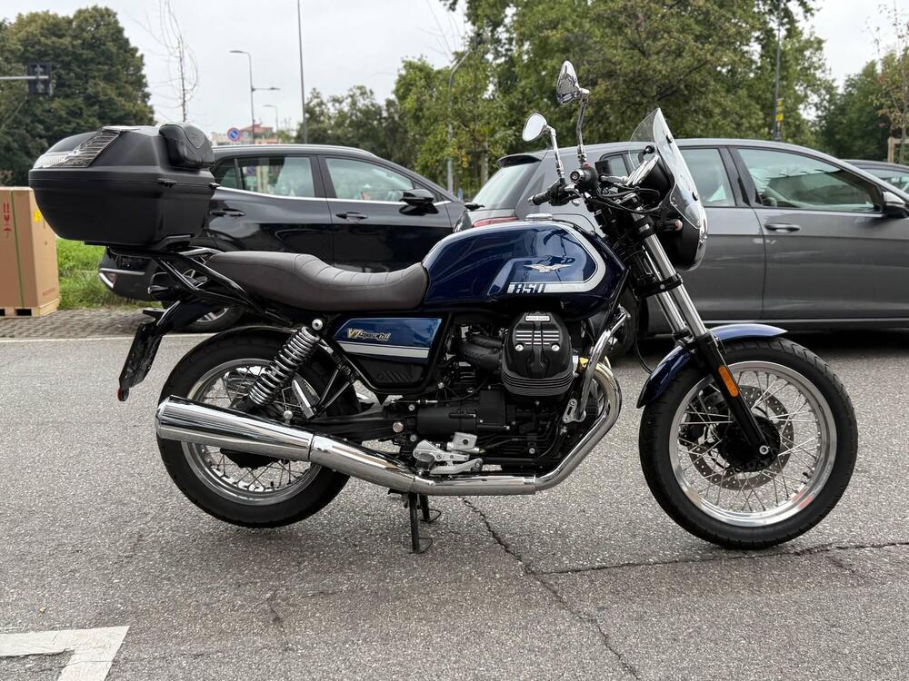 Moto Guzzi V7 Special (2021 - 24) (4)