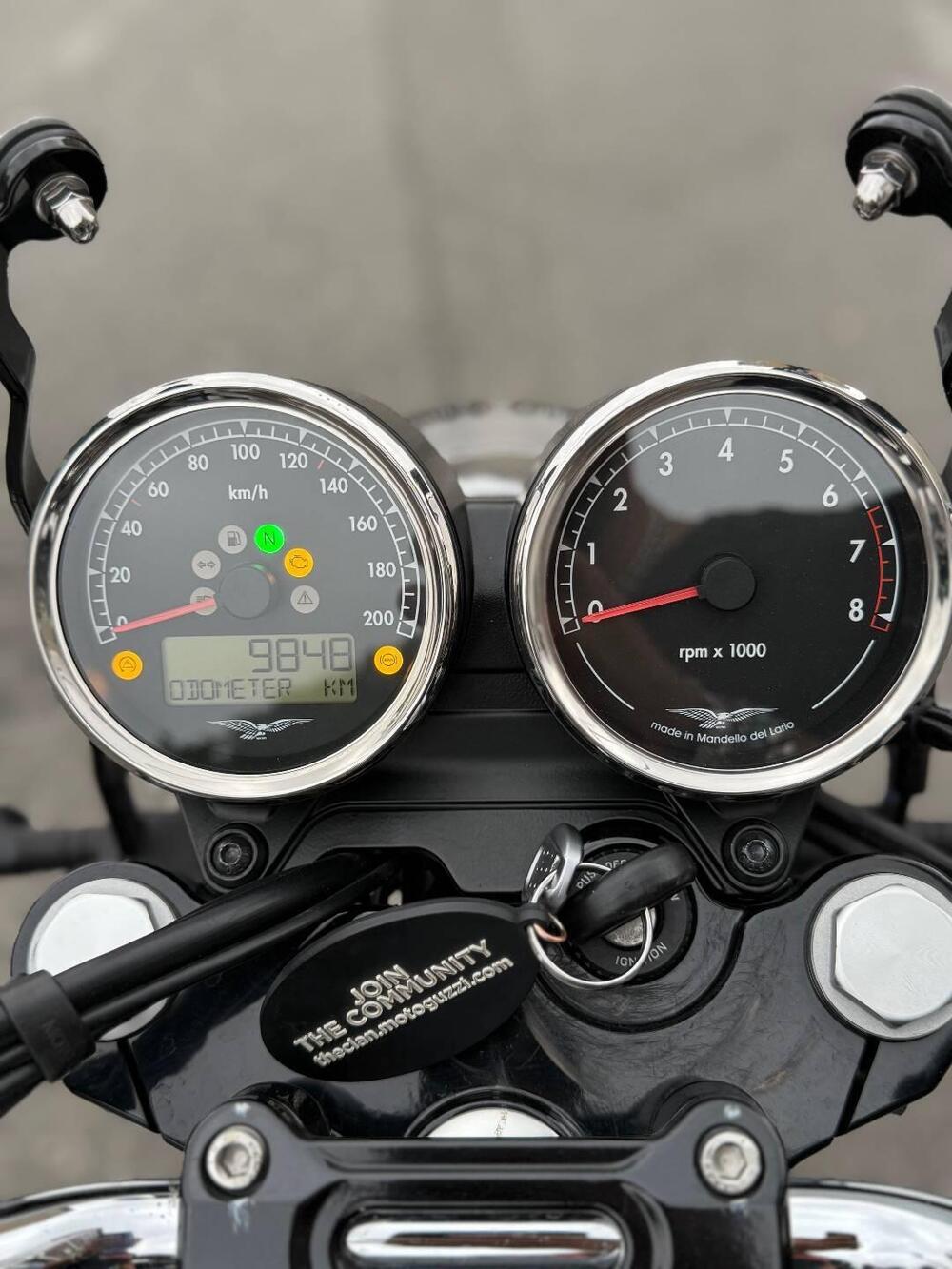 Moto Guzzi V7 Special (2021 - 24) (6)