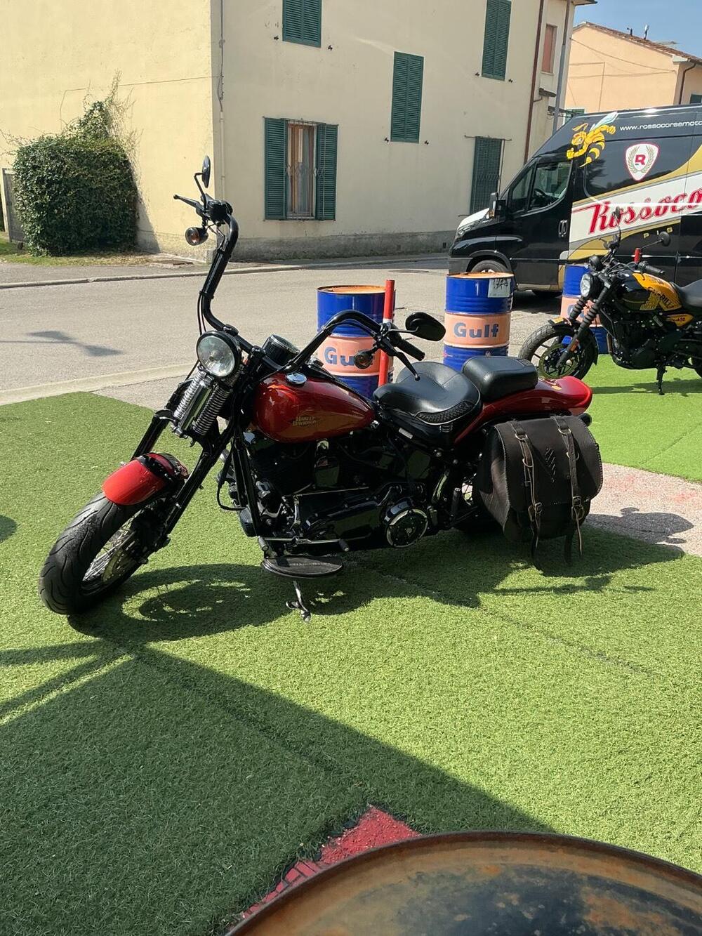 Harley-Davidson 1584 Cross Bones (2008 - 11) - FLSTSB (4)