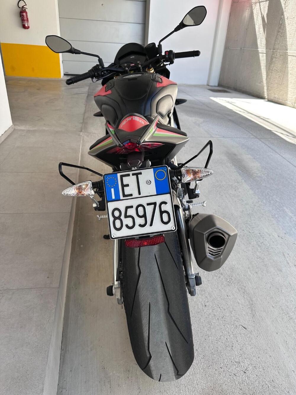 Aprilia Tuono V4 Factory (2019 - 20) (4)
