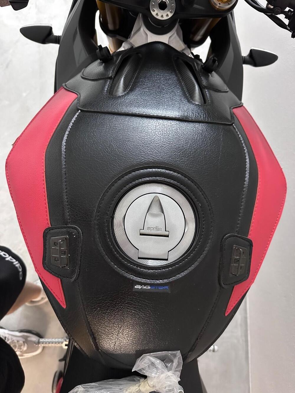 Aprilia Tuono V4 Factory (2019 - 20) (6)