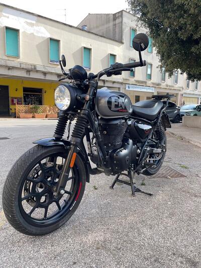 Royal Enfield HNTR 350 (2022 - 25) usata