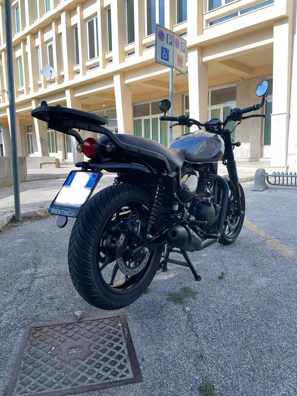 Royal Enfield HNTR 350 (2022 - 26) (5)