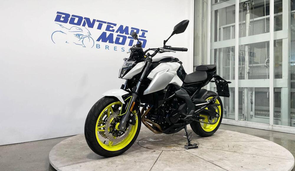 CFMOTO 650NK (2021 - 24) (17)