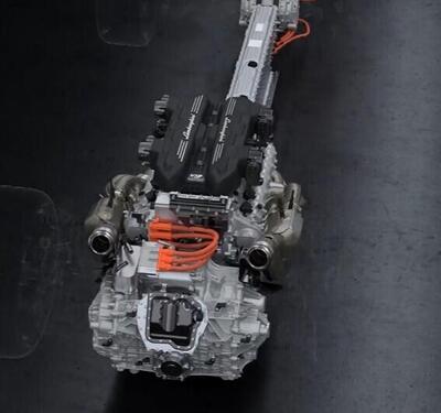 Lamborghini: il V12 non va in pensione, grazie all&rsquo;ibrido vivr&agrave; oltre il 2030