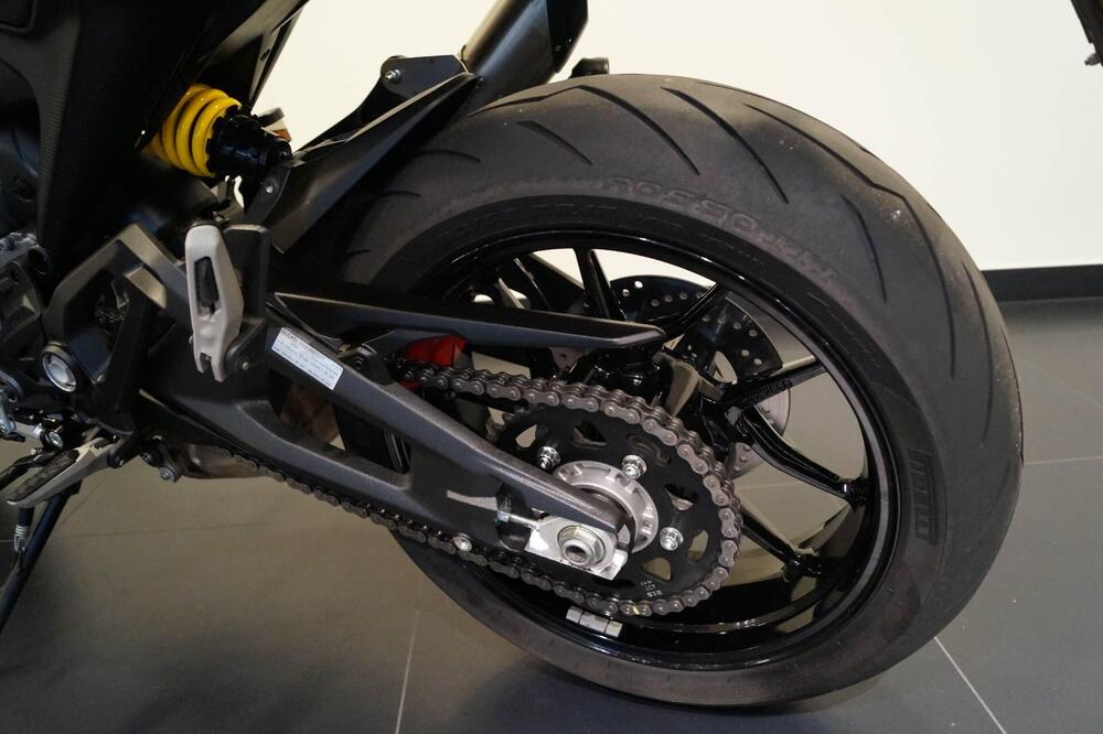 Ducati Monster 937 + (2021 - 25) (7)