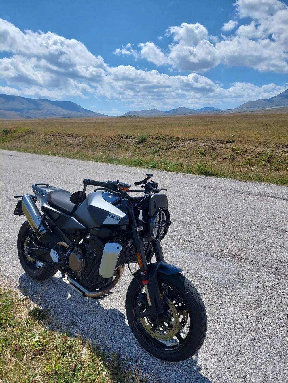 Husqvarna Svartpilen 801 (2024 - 26) (3)