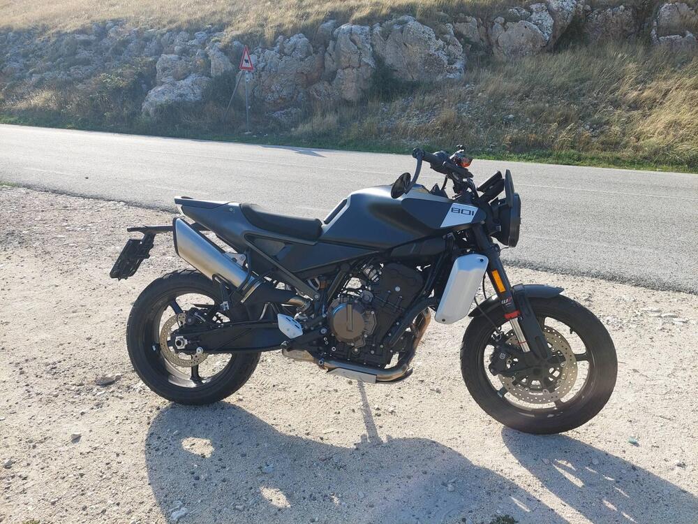 Husqvarna Svartpilen 801 (2024 - 26) (7)