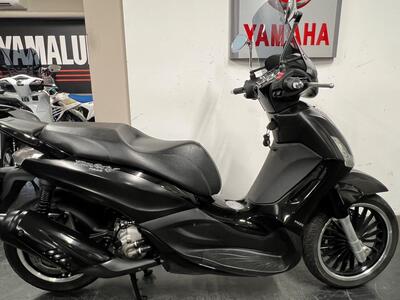 Piaggio Beverly 300 i.e. Police ABS-ASR (2017 - 20) usata