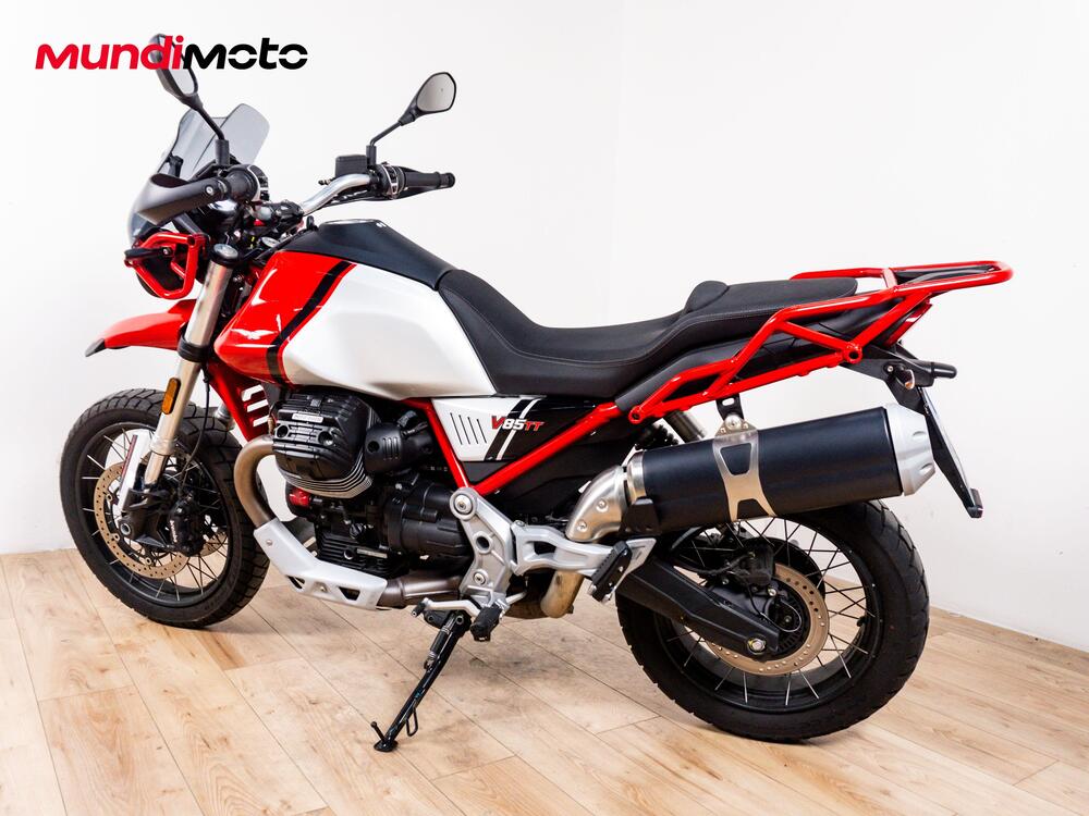 Moto Guzzi V85 TT Evocative Graphics (2021 - 23) (7)