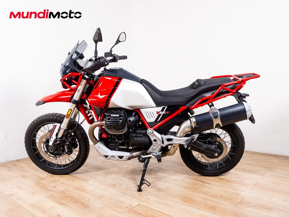 Moto Guzzi V85 TT Evocative Graphics (2021 - 23) (6)