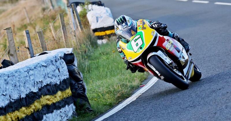 Classic TT 2025: Michael Dunlop vince la Lightwheight in sella alla Honda 250