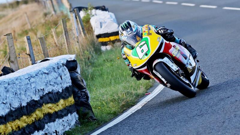 Classic TT 2025: Michael Dunlop vince la Lightwheight in sella alla Honda 250