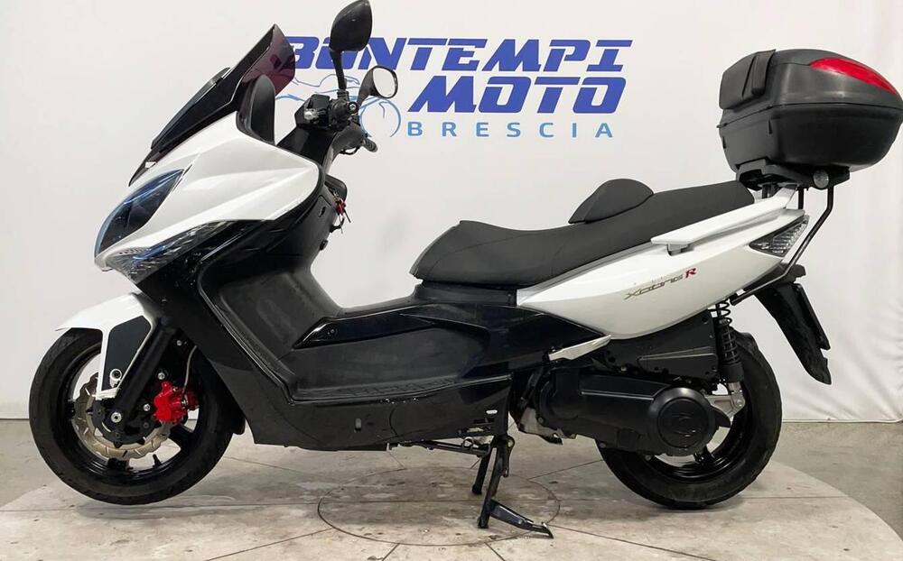 Kymco Xciting 300i (2)
