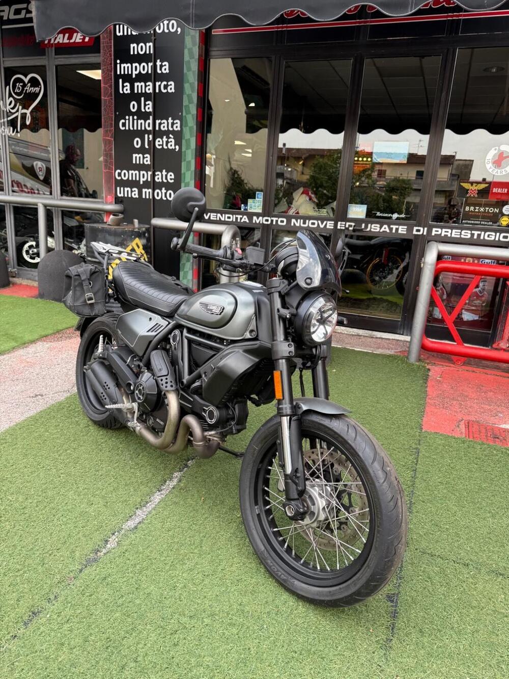Ducati Scrambler 800 Night Shift (2021 - 22) (3)