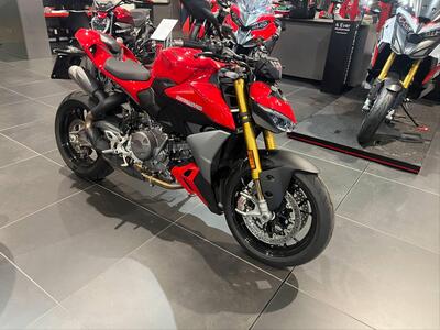 Ducati Streetfighter V2 S (2025) nuova