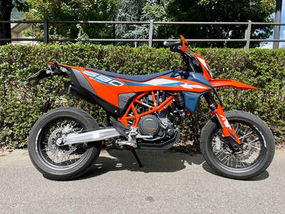 KTM 690 SMC R (2023 - 25) usata