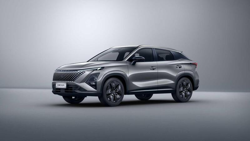 OMODA 5: arriva il nuovo restyling dopo un anno in Italia | Prezzi e caratteristiche 