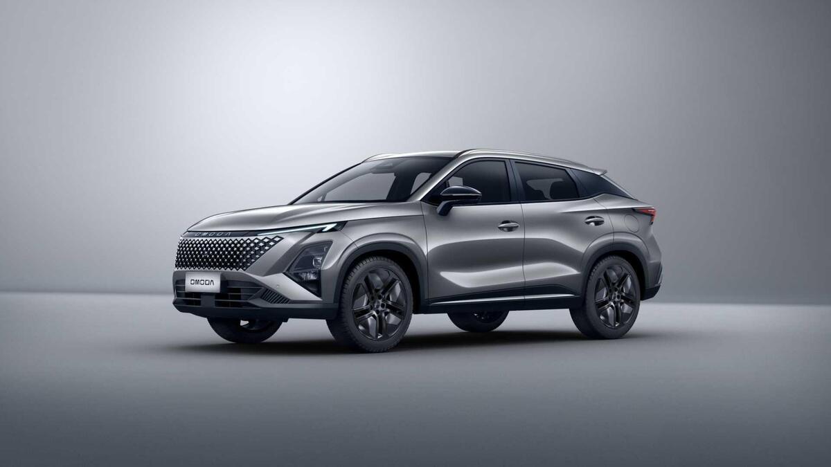 OMODA 5: arriva il nuovo restyling dopo un anno in Italia | Prezzi e caratteristiche