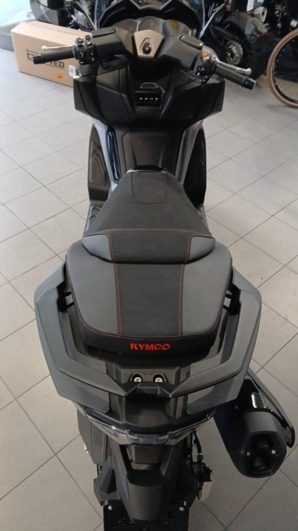 Kymco AK 575 Premium (2025) (5)