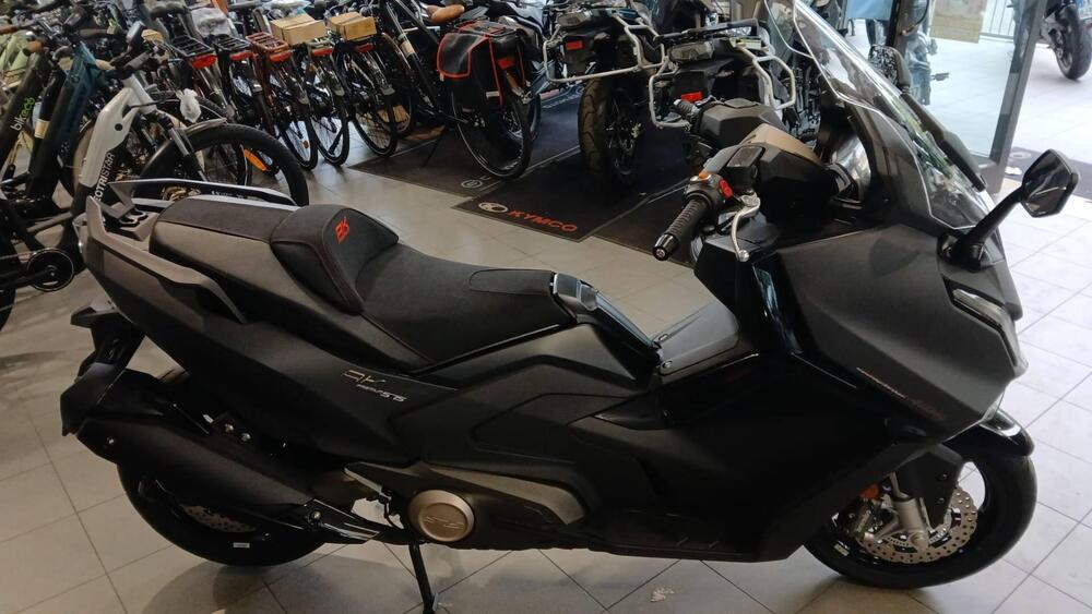 Kymco AK 575 Premium (2025) (4)
