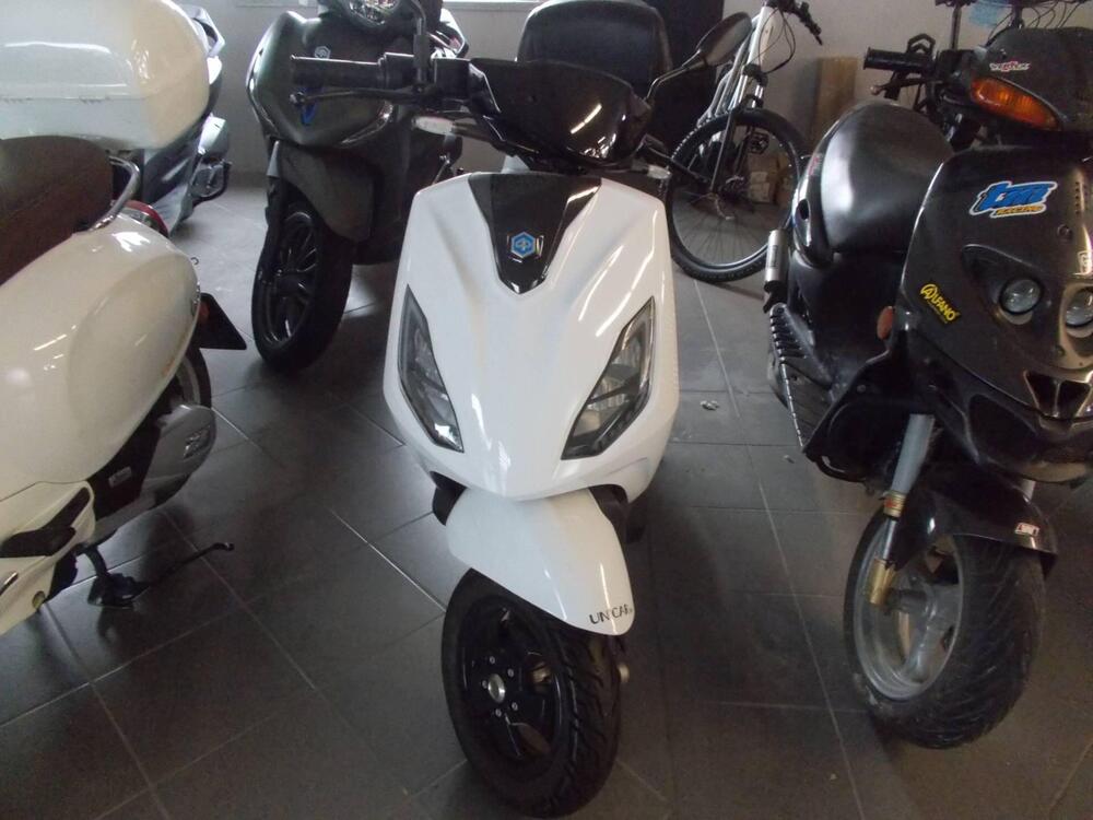 Piaggio 1 Active (2022 - 26) (2)