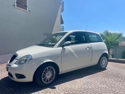 Lancia Ypsilon 1.2 Argento del 2008 usata a Verona