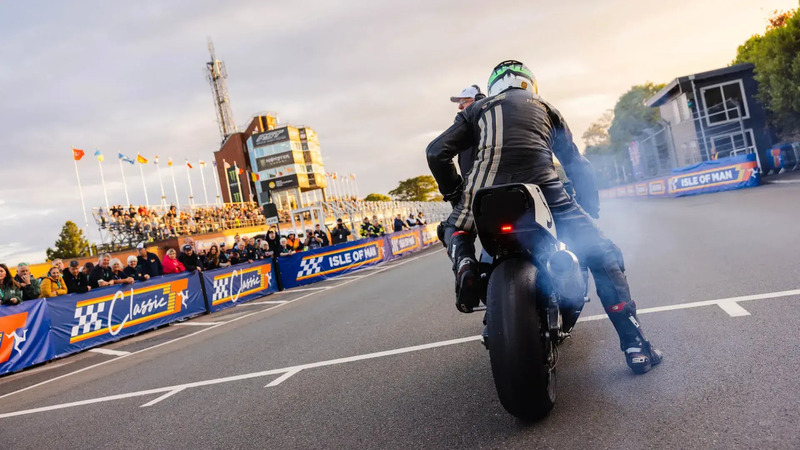 Tourist Trophy e sicurezza: pubblico, piloti, marshal