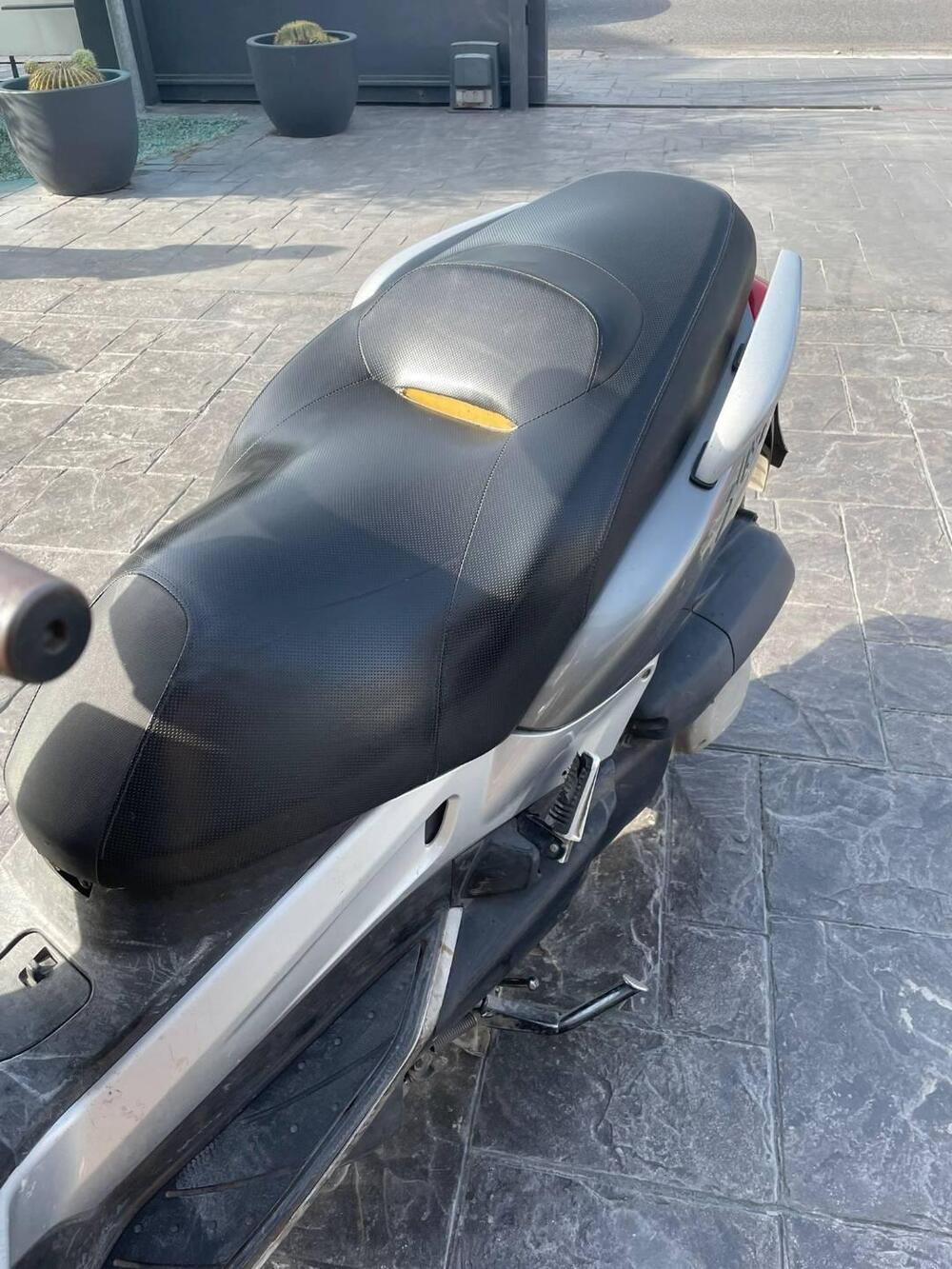 Yamaha X-Max 250 (2005 - 07) (7)