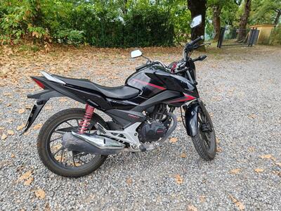 Honda CB 125 F (2015 - 16) usata