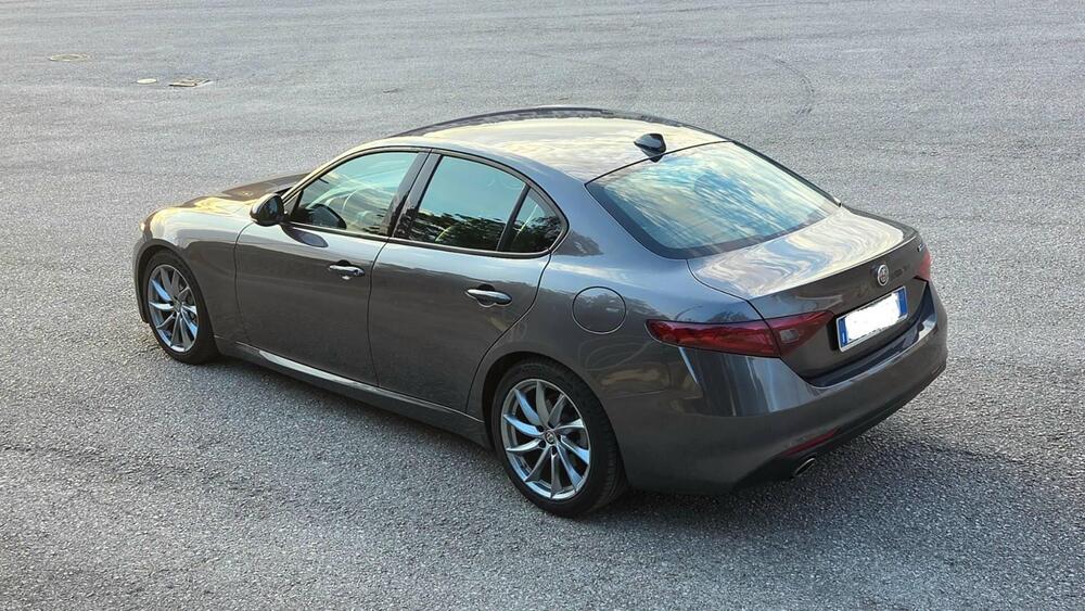 Alfa Romeo Giulia usata a Trieste (2)