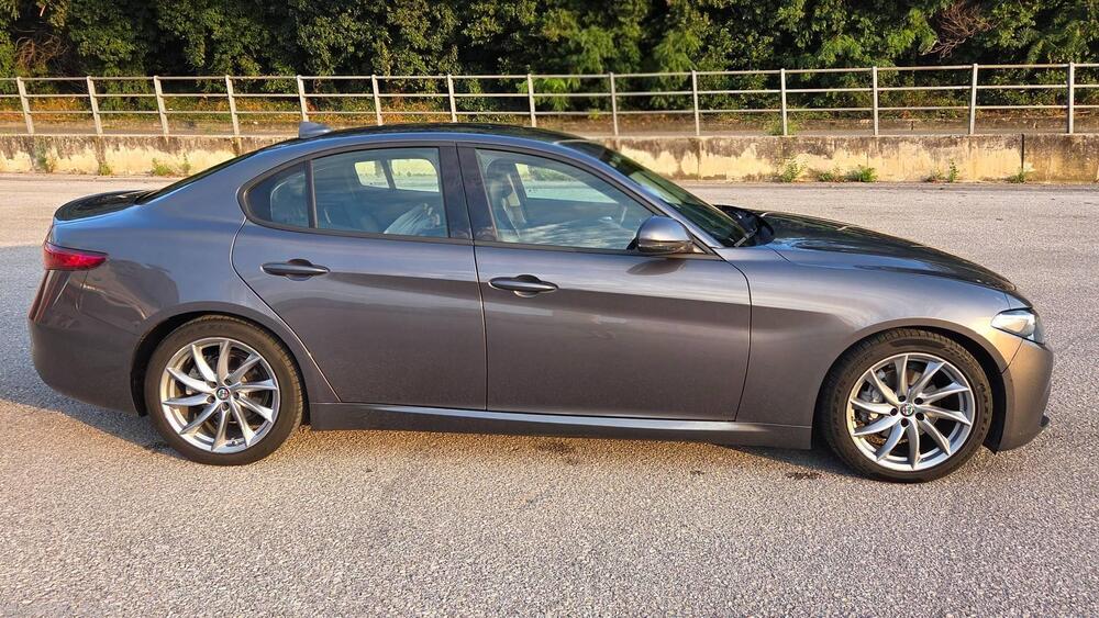 Alfa Romeo Giulia usata a Trieste (6)
