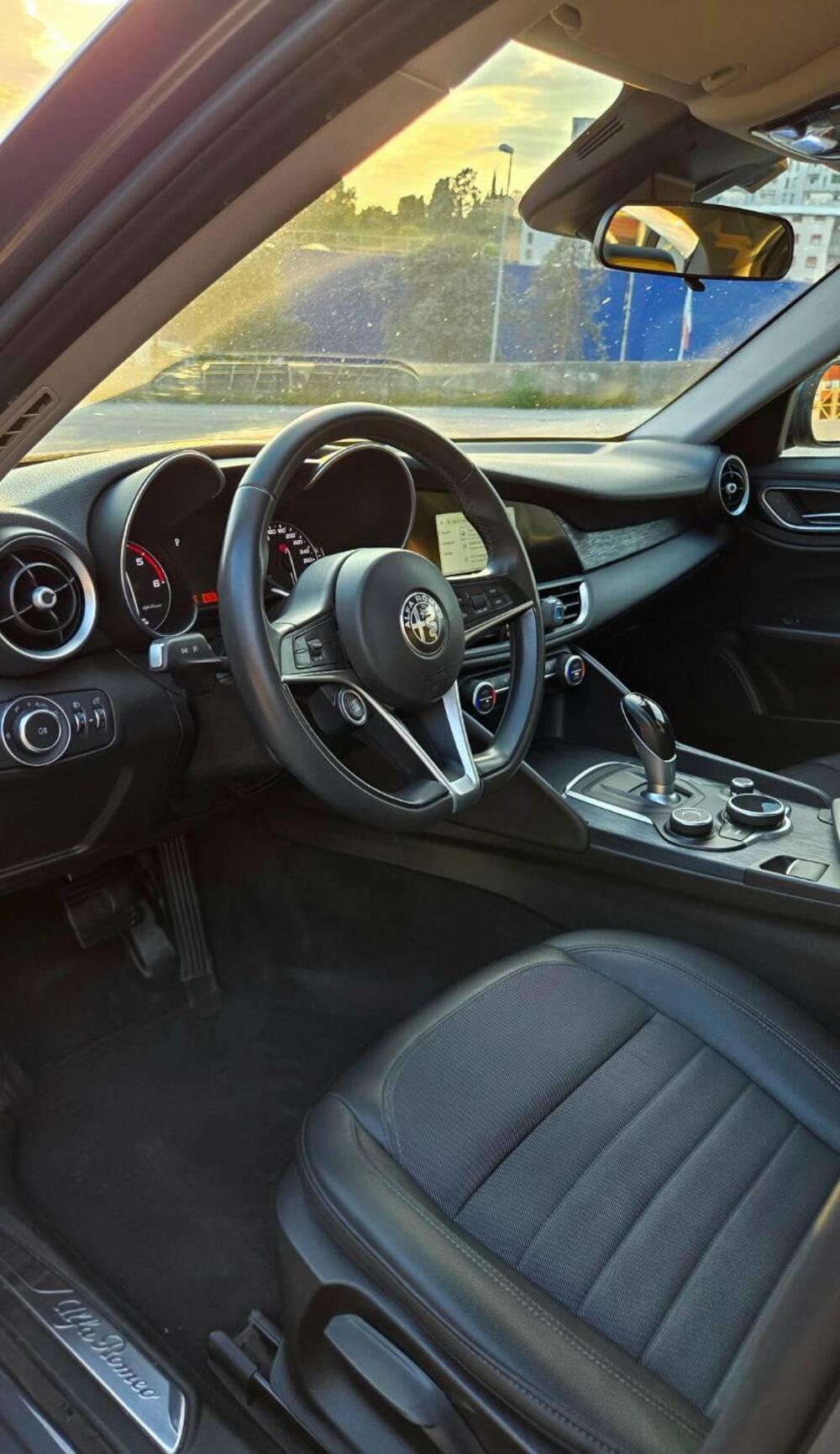 Alfa Romeo Giulia usata a Trieste (10)
