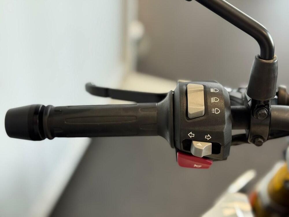 Bmw G 310 R (2021 - 25) (11)