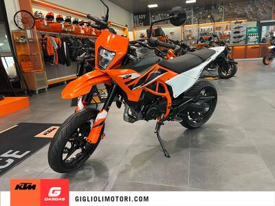 KTM 125 SMC R (2025) nuova