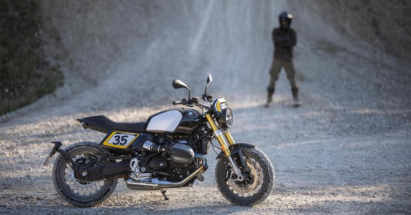 BMW Motorrad lancia The Tracker, il pack flat track per la R 12 nineT [GALLERY]