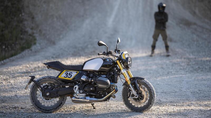 BMW Motorrad lancia The Tracker, il pack flat track per la R 12 nineT [GALLERY]