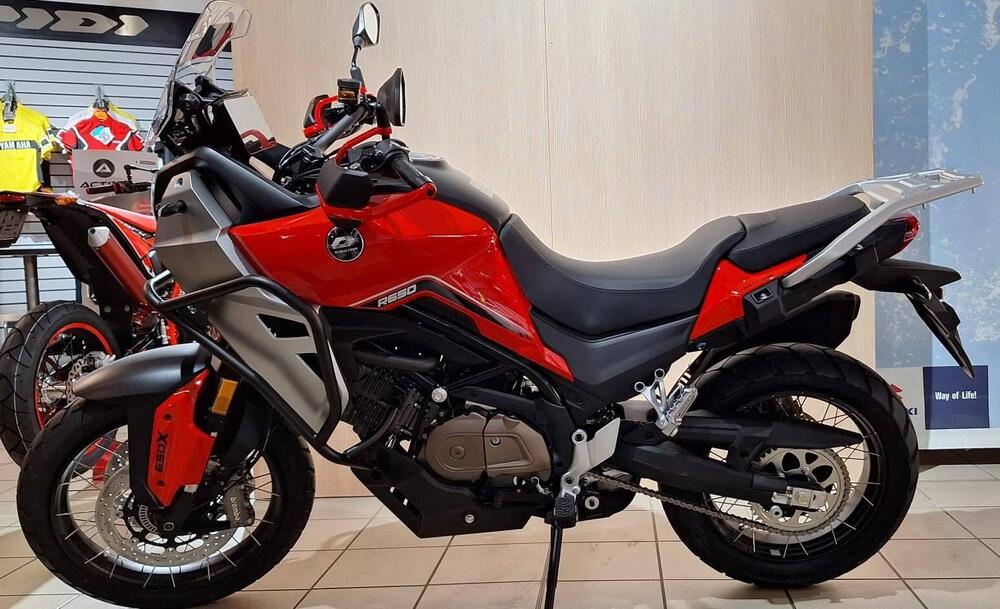 QJ Motor SVT 650 X (2025 - 26)