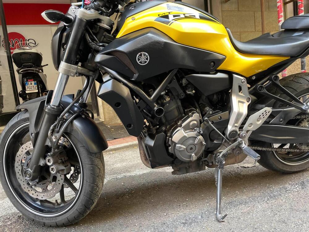 Yamaha MT-07 (2014 - 16) (2)