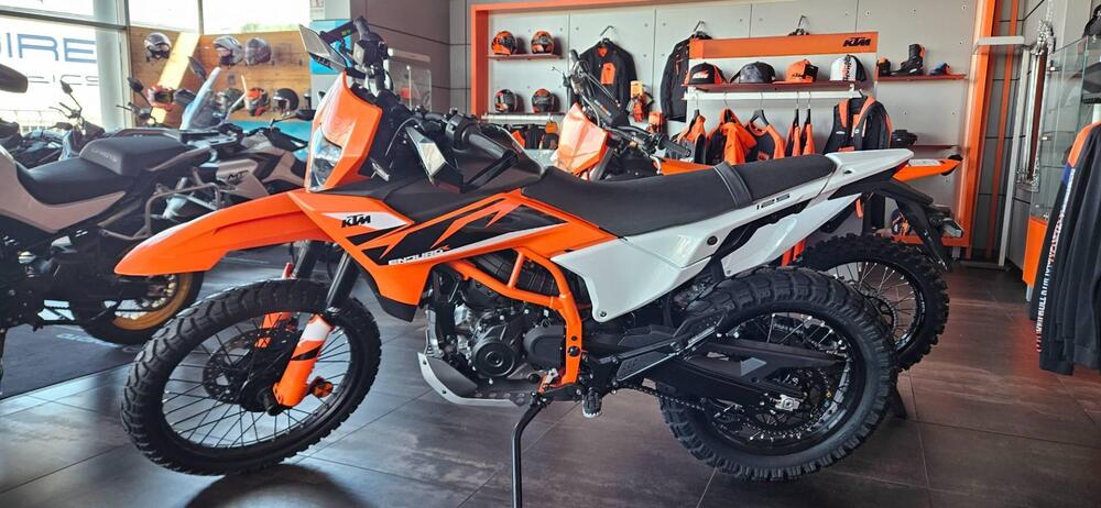 KTM 125 Enduro R (2025 - 26) (2)