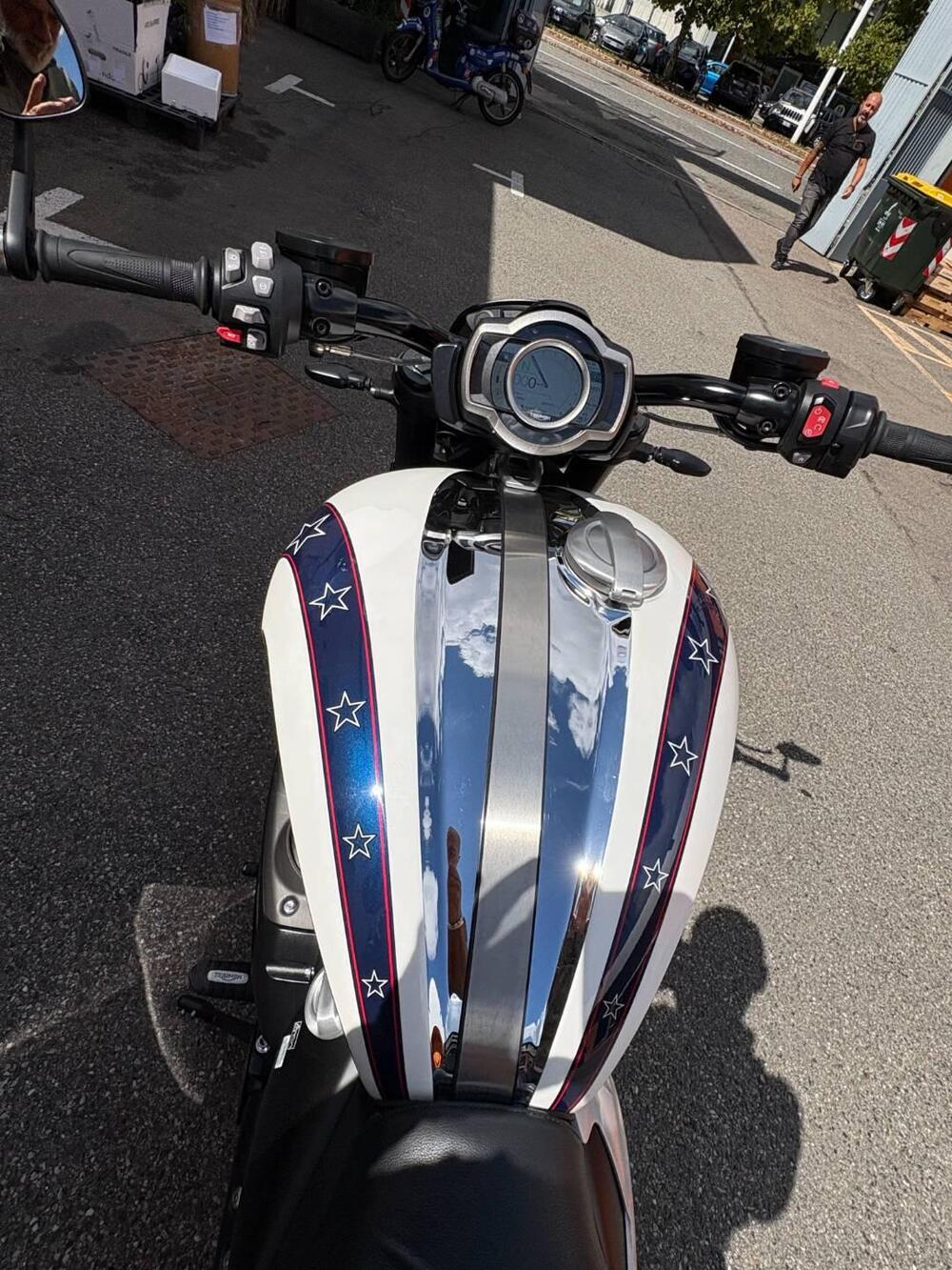 Triumph Rocket 3 R Evel Knievel Special Edition (2025) (3)