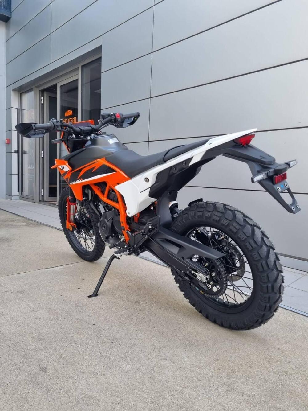 KTM 125 Enduro R (2025 - 26) (4)