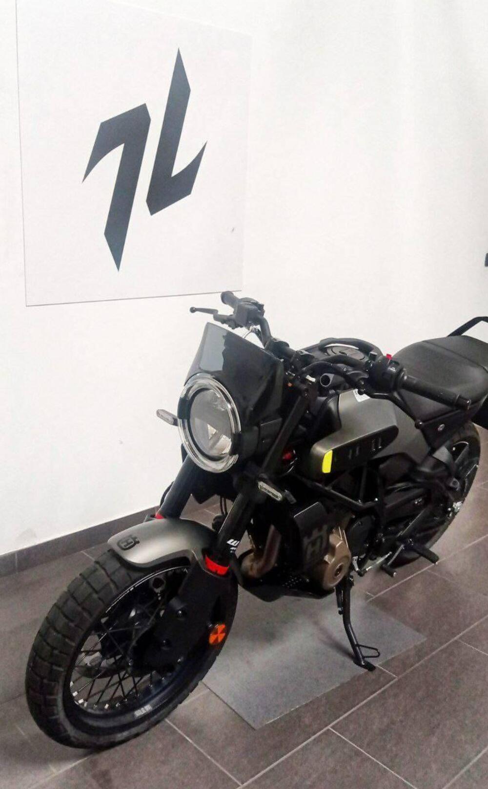 Husqvarna Svartpilen 401 (2024 - 26)